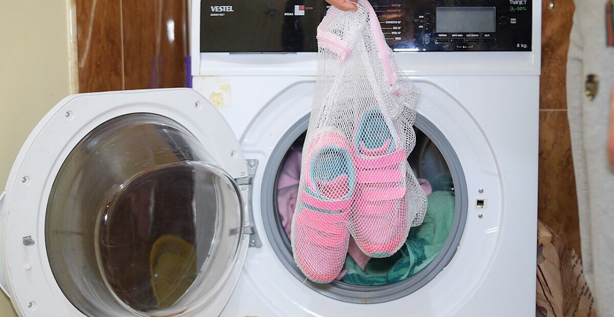 How to Wash Shoes in Machine